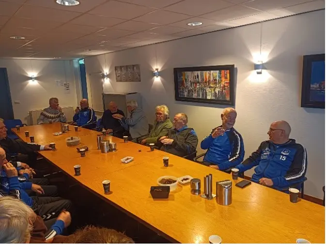 wvf__sinterklaaswalkingfootball1.webp